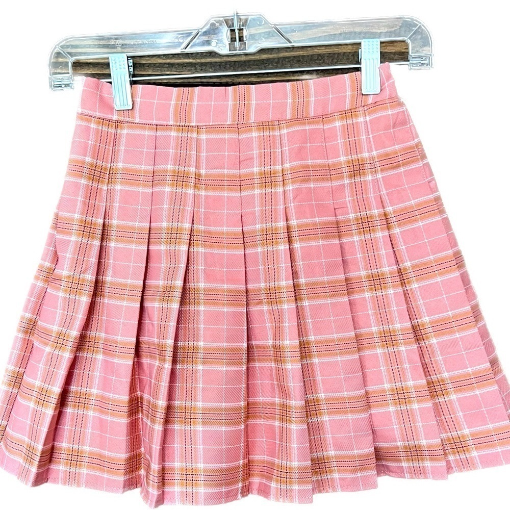 Sangtree Size 160. Never worn w/tag checkered pink color.